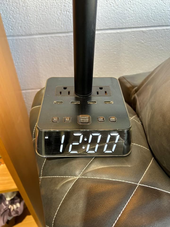 Smart Table Lamp - 4 USB ports and Power Outlets