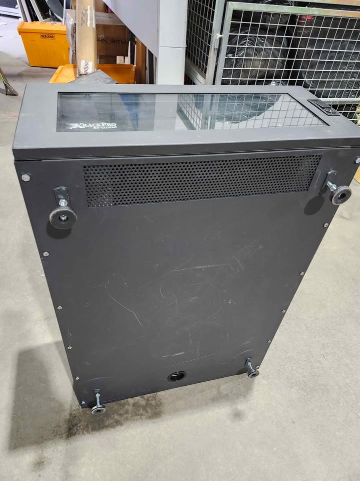 Gizmac XRackPro2 4U, Noise Reduction Server Rack Cabinet Enclosure ...