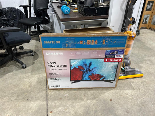 Samsung 32" Smart HD TV 4 Series - M4500