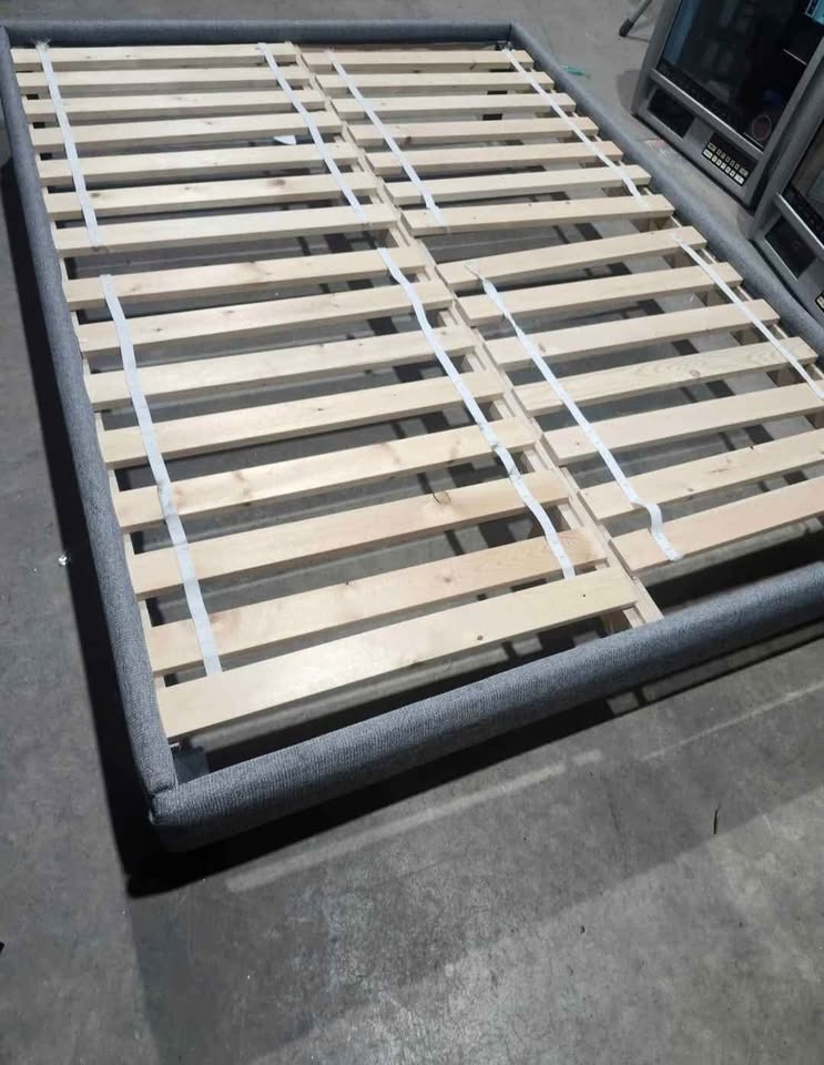 Full/Double Upholstered Platform Bed Frame with Slats