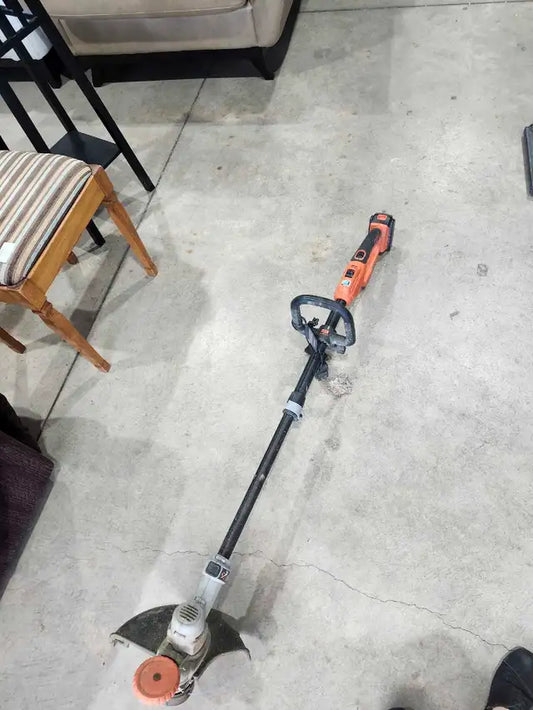 Black and Decker Cordless String Trimmer