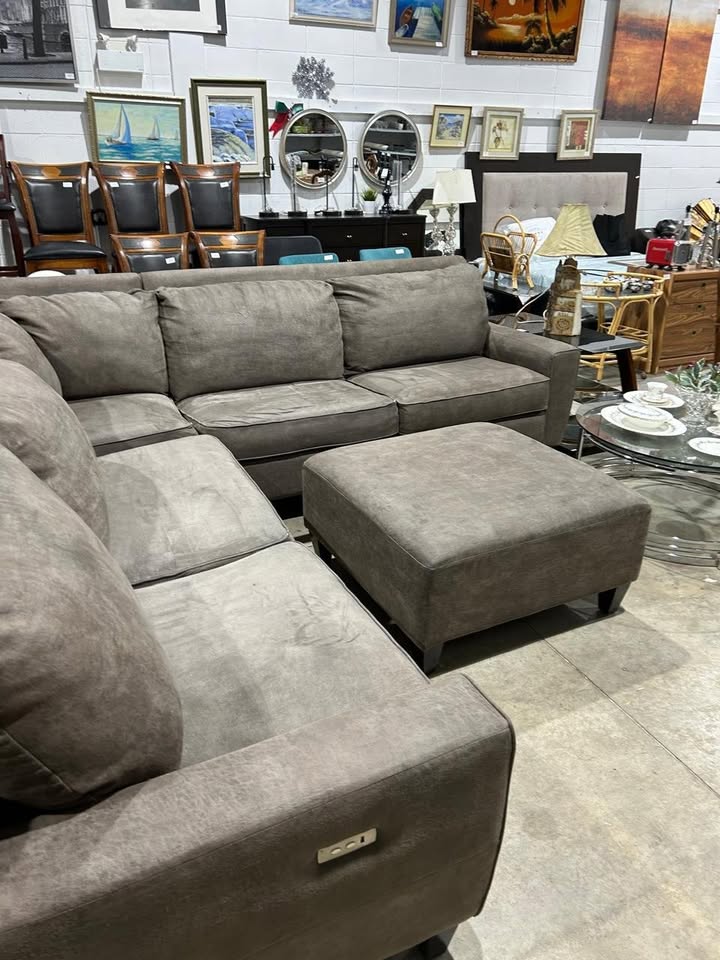 La-z-boy Edie Sectional - 4 Piece UNTESTED