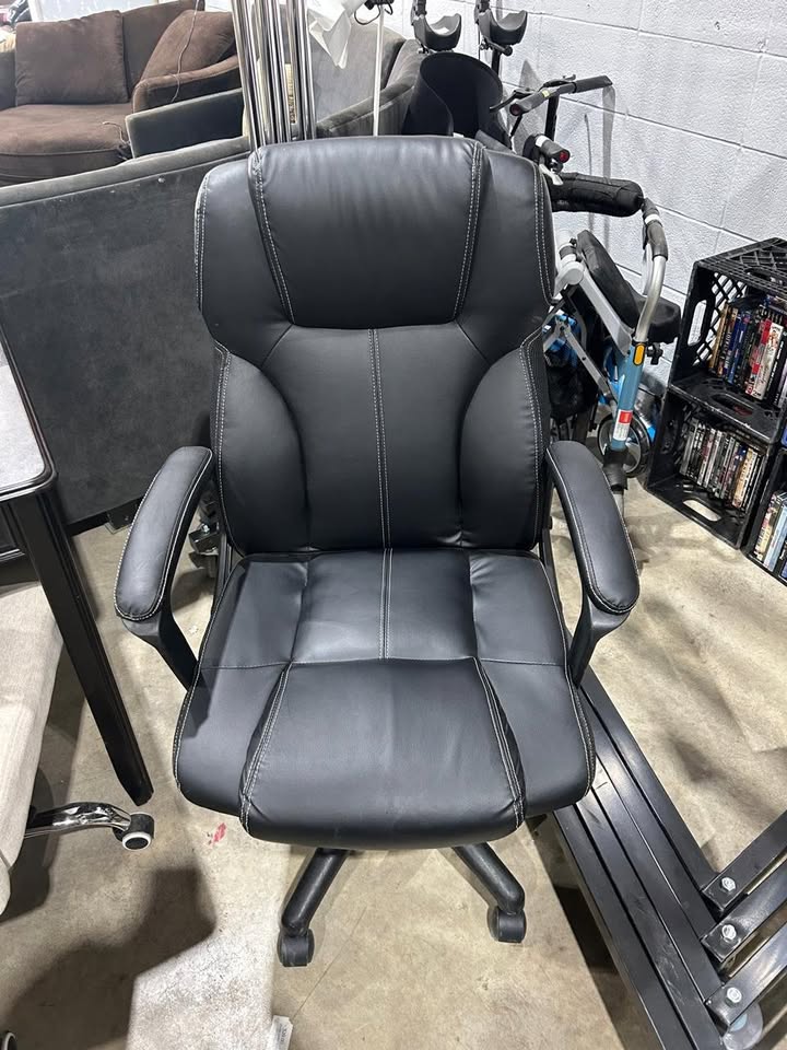 Office/Desk Faux Leather Chair