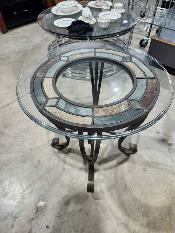 Ashley Furniture - Danbury Round Iron End Table with Slate/Glass Top