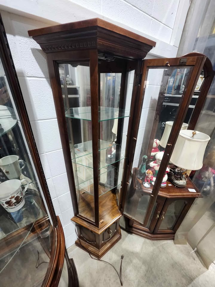 Vintage Curio Cabinet w/ Glass Shelves & Light