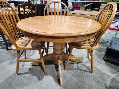 Round Extendable Dining Table + 4 Chairs