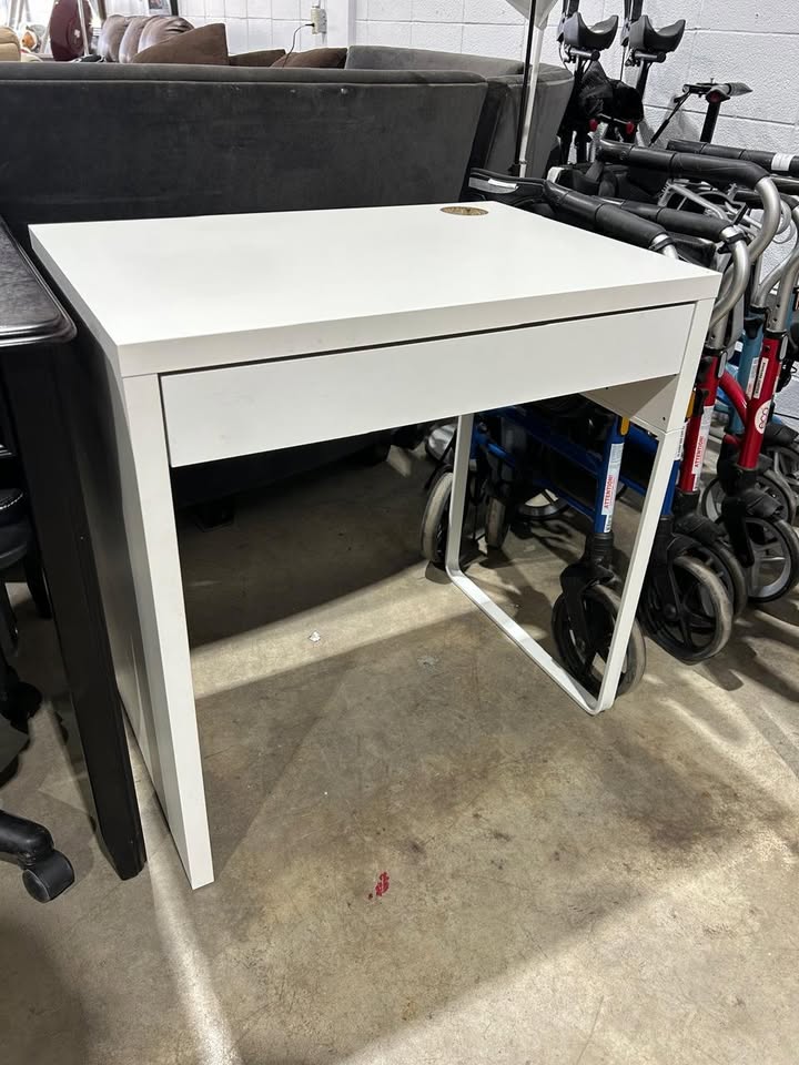 IKEA MICKE white desk + chair