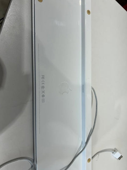 Apple Slim Wired USB Keyboard with Numeric Keypad (2007)