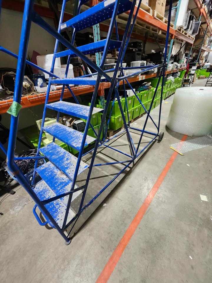 15.5ft - 16 Step Rolling Platform Ladders - 2021