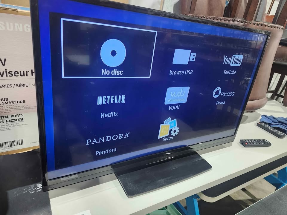 Insignia 39" LED 1080p HDTV