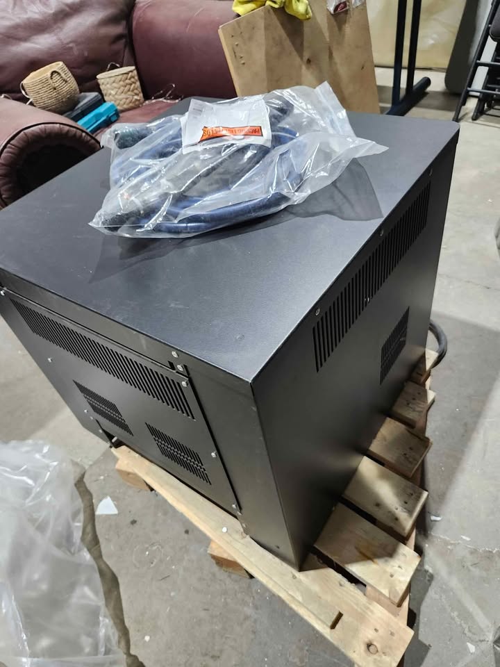 TST-D Series Digital 48v 100A 3-Phase Battery Charger (550AH)