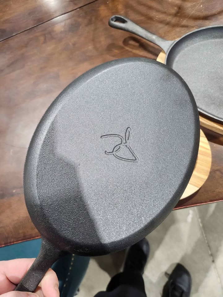 PC Cast Iron Serving Skillets with Wooden Base