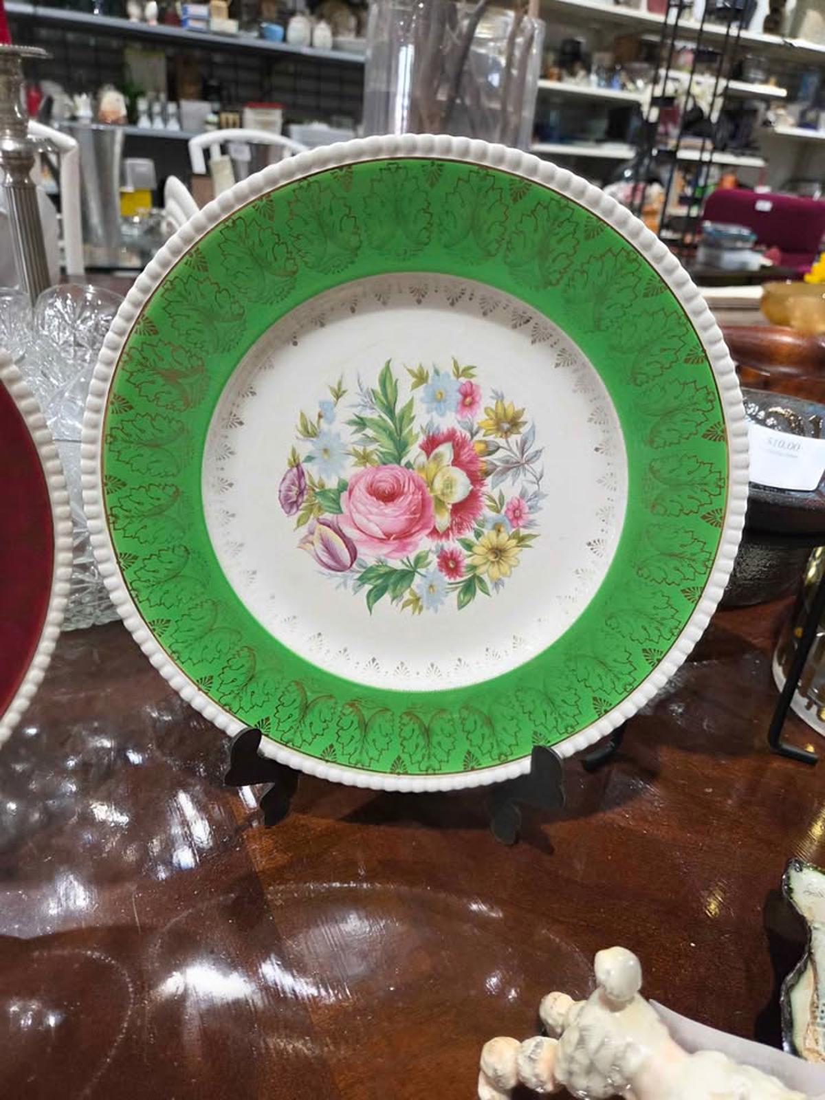 Solian Ware Vintage Floral Plates - Red & Green Pair