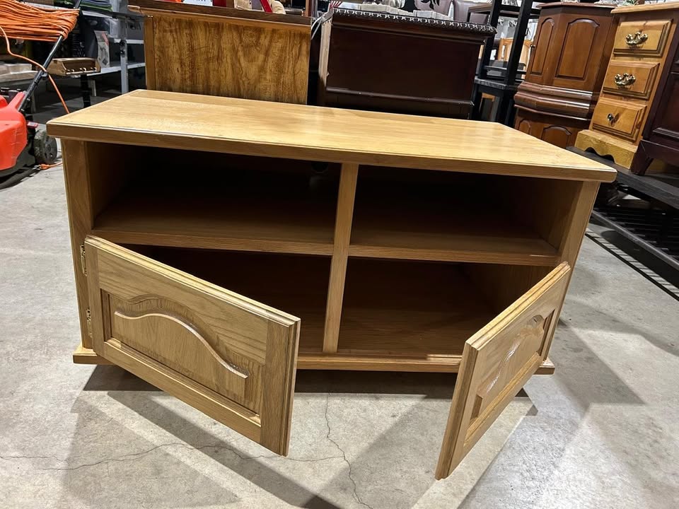 Console Table/ TV stand - Wooden Style