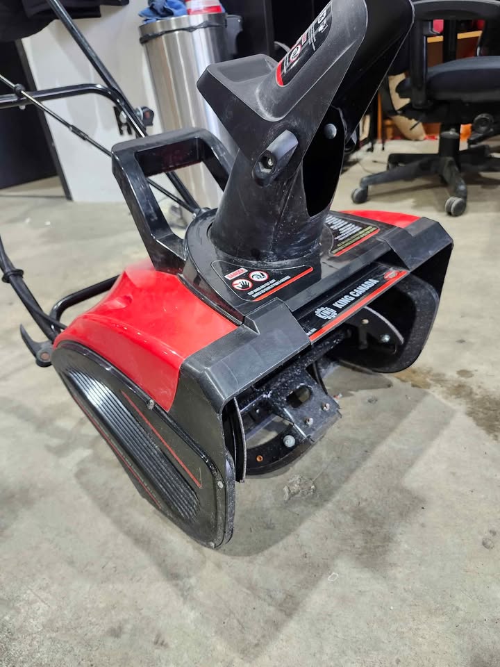 King Canada 18-Inch Electric Snow Thrower – 13A with LED Light