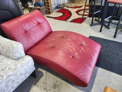 EQ3 Modern Leather Chaise Lounge - Red