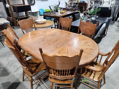 Solid Vintage Wooden Extendable Dining Table with 7 Chairs