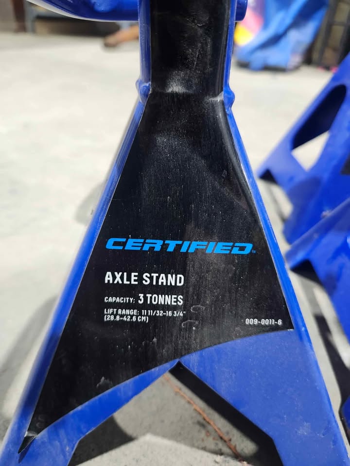 Heavy-Duty Steel Jack and Axle Stands 3 Tonnes - 4 Available
