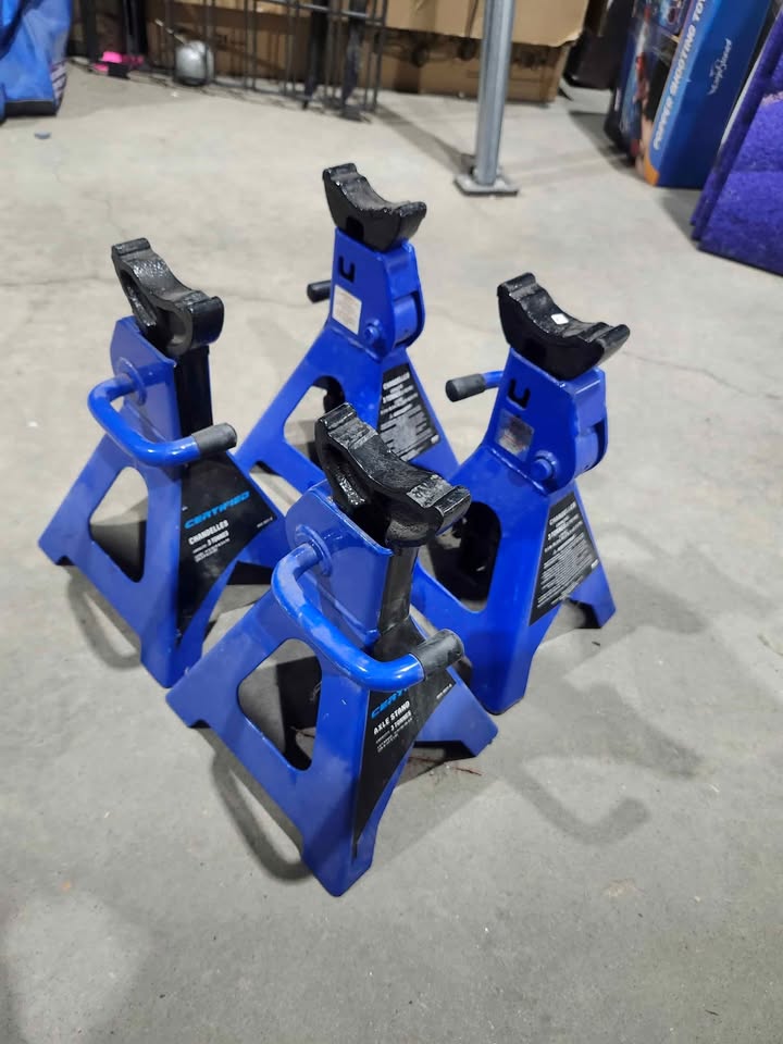 Heavy-Duty Steel Jack and Axle Stands 3 Tonnes - 4 Available