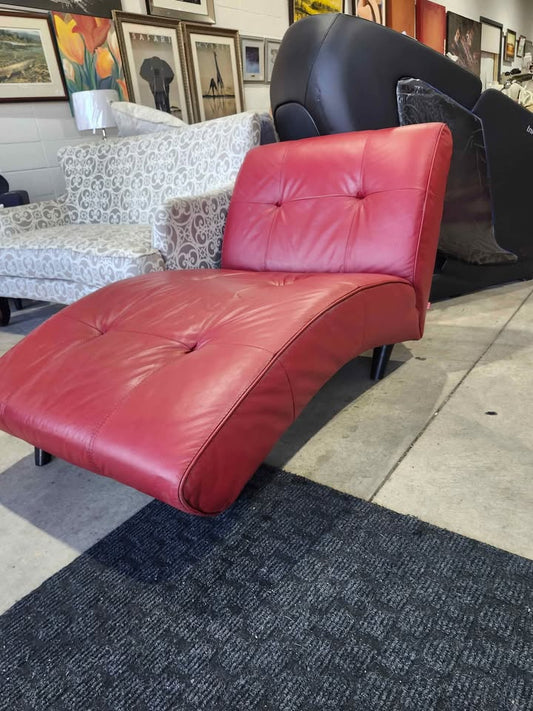 EQ3 Modern Leather Chaise Lounge - Red