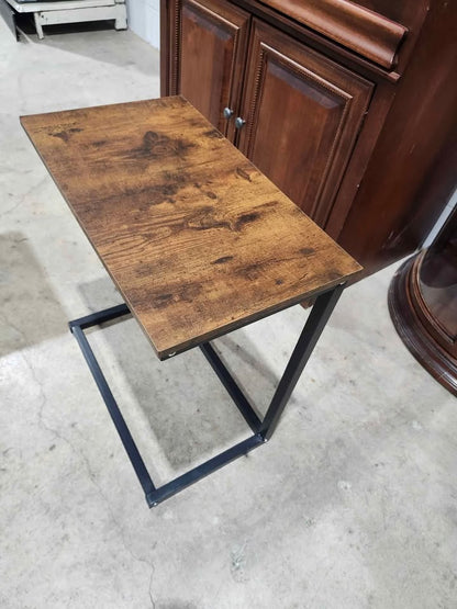 C Shaped End/Side Table