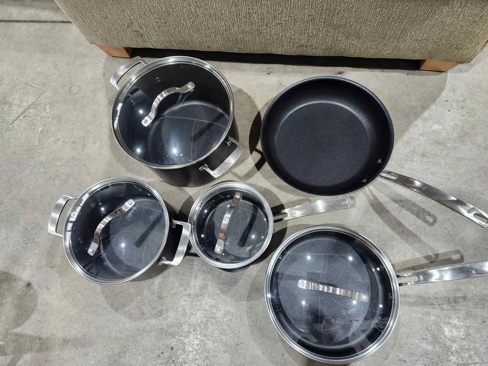 New! Kirkland Signature 7-piece Hard Anodized Cookware Set