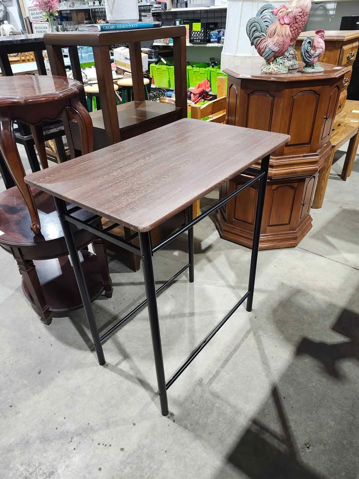 Black/Brown Counter Height Bar Table