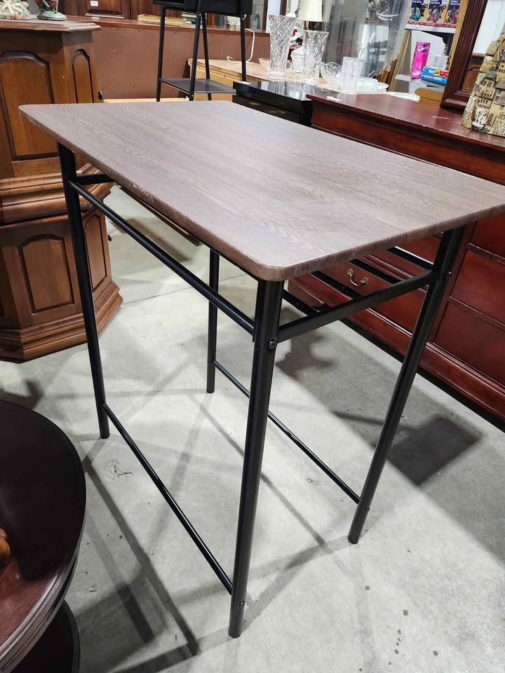 Black/Brown Counter Height Bar Table