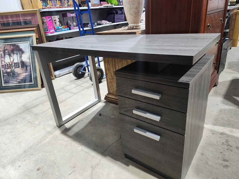 Oscar 47" Reversible Office Desk with Storage - Grey