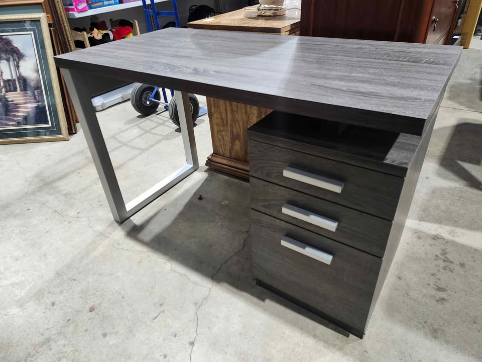 Oscar 47" Reversible Office Desk with Storage - Grey