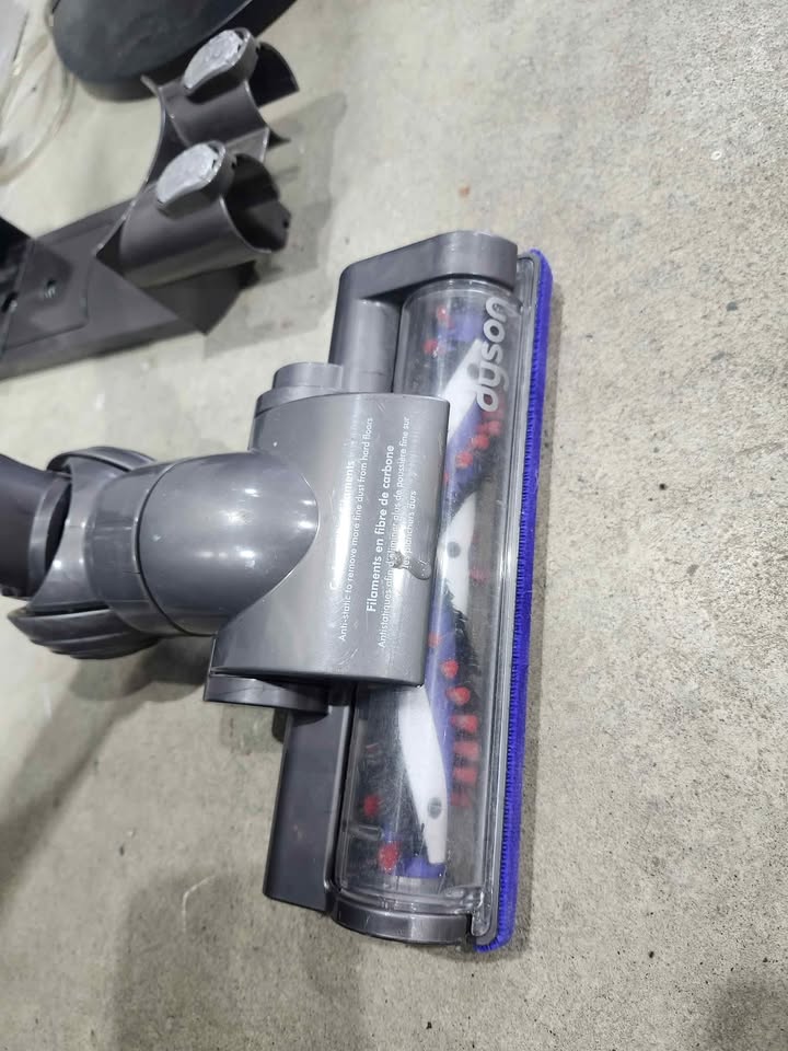 Dyson DC35 Digital Slim Multi Floor Vacuum