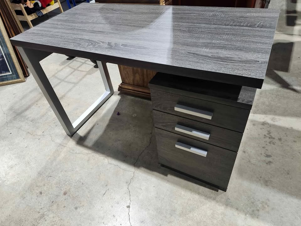 Oscar 47" Reversible Office Desk with Storage - Grey