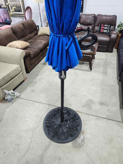 Sunbrella "The Lean" Auto Tilt Patio Umbrella with Stand - 9ft wide