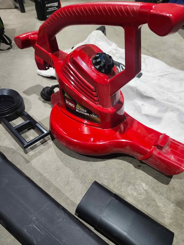 Toro Ultra 260 MPH 340 CFM 12 Amp. Electric Handheld Leaf Blower/Mulcher/ Vacuum