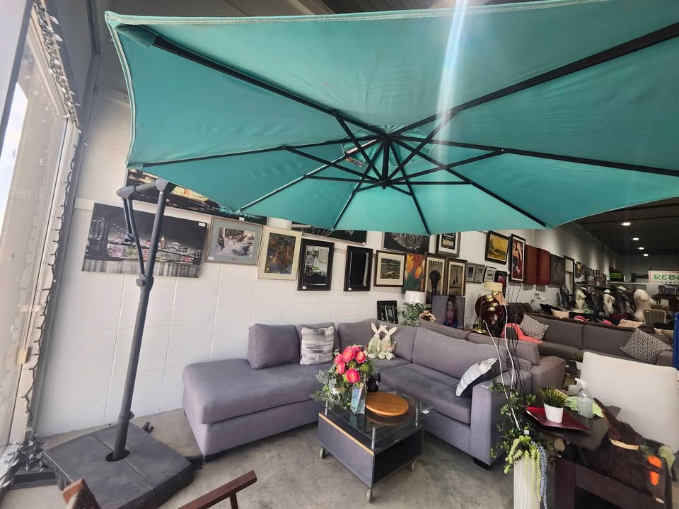 Treasure Garden - 10 Foot AG19A Round Cantilever Umbrella