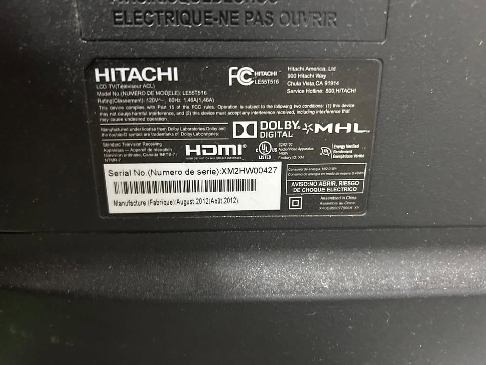 HITACHI LCD TV 55' with remote