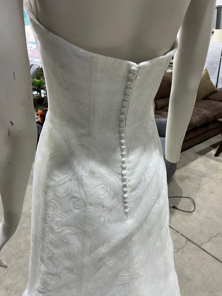 White Strapless Sweetheart Wedding Dress with Train – Size S