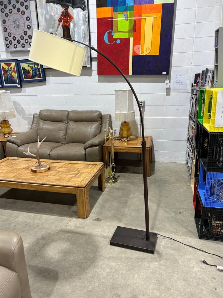 Curved Floor Lamp - Brown Color