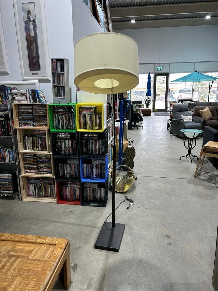 Curved Floor Lamp - Brown Color