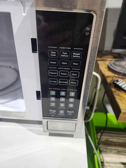 Dandy 900w Countertop Microwave