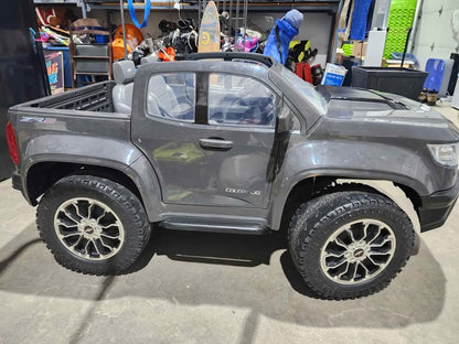 Rollplay Chevrolet Colorado 12V Electric Mini Ride-On Toy Car 3-6 Years (Needs Battery)