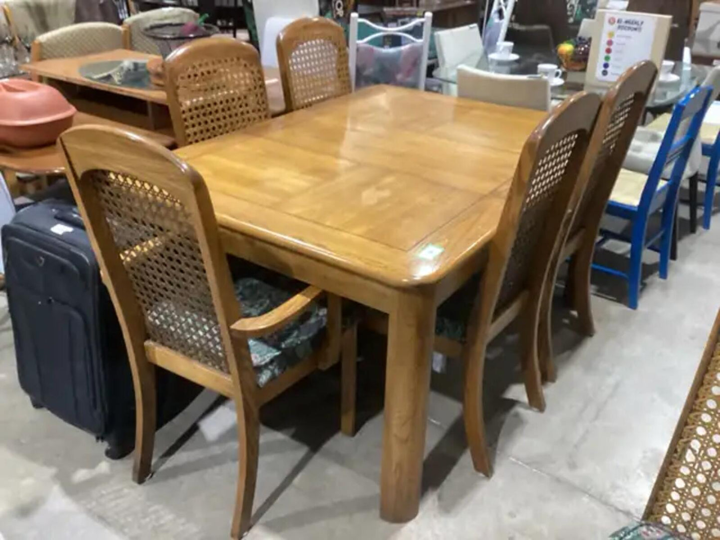 House of Braemore Oak Dining Table Set - 6 Chairs