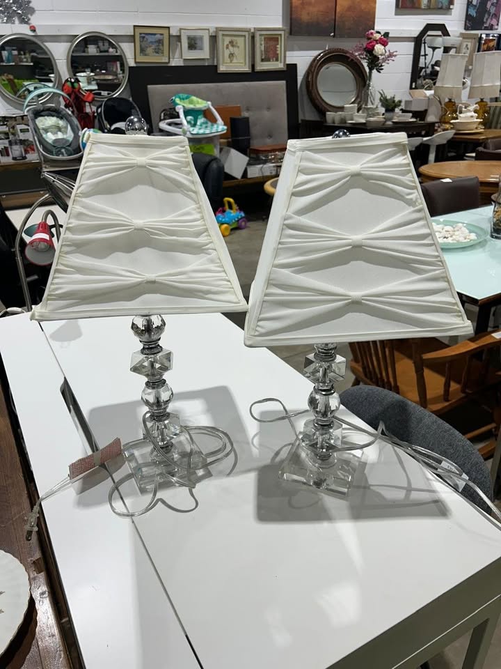 Trident Stacked Crystal Glass Lamp with Original Shade