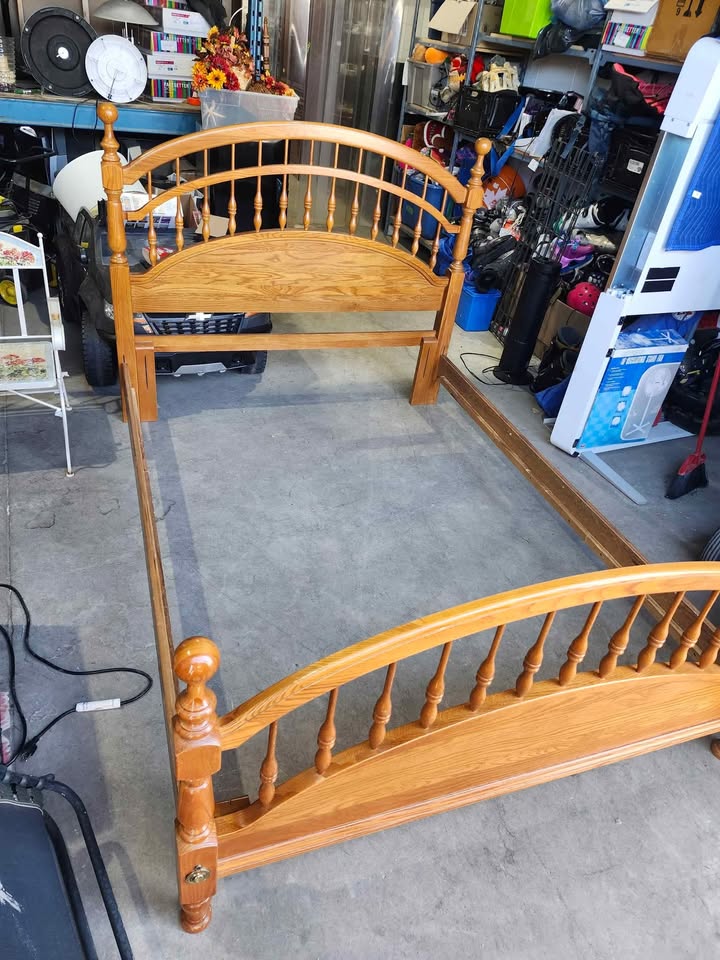 Solid Wooden Adjustable Queen/Double Bed Frame