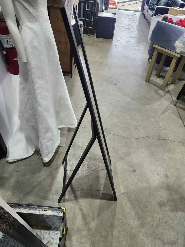 MILTON Standing Mirror (42 x 150 cm)