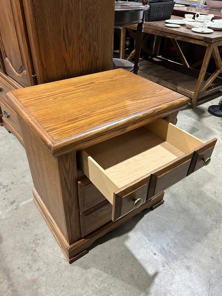 Vintage Oak Nightstand with Three Drawers