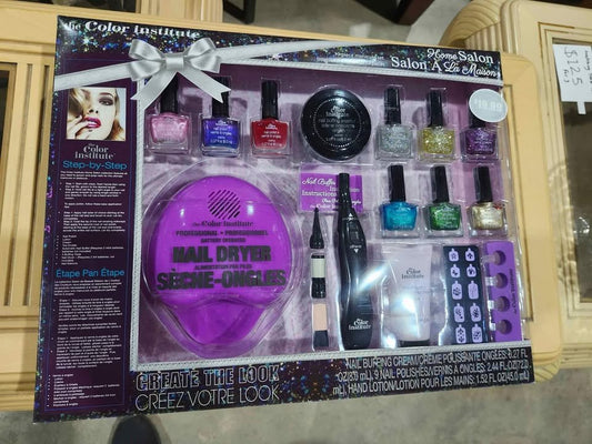 New! The Color Institute 19 Piece Manicure/Pedicure Set
