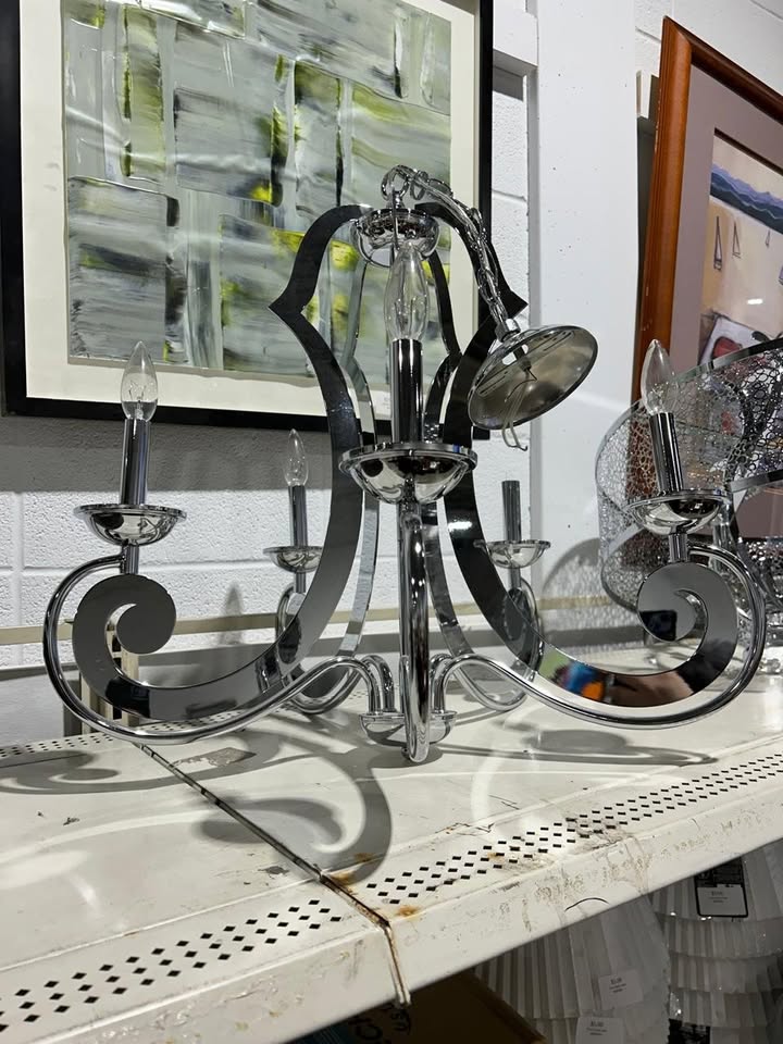 Multiple Light Fixtures Chandeliers/Lights - 8 Available