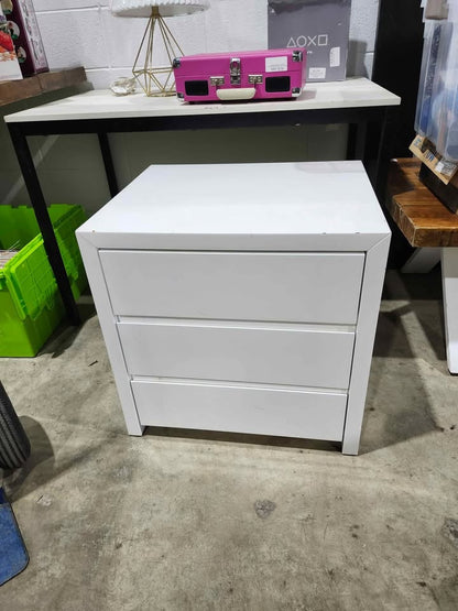 Glossy White 3 Drawer Nightstand