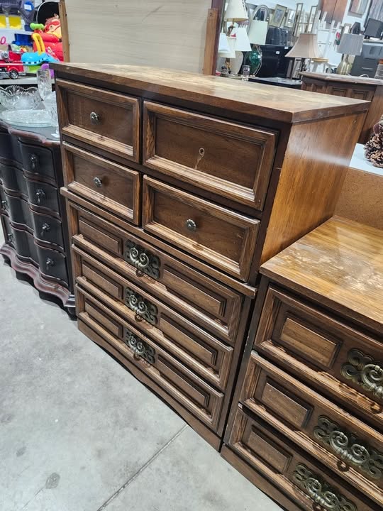 Vintage Wooden 2 Piece Dresser Set